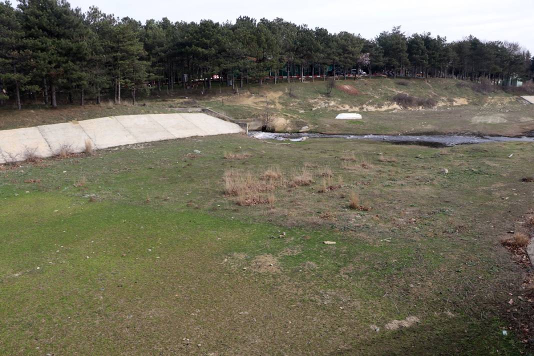 Bir ilde daha su yasağı: Uymayanlara ağır ceza var! Barajlarda su seviyesi yüzde 10'a düştü 8